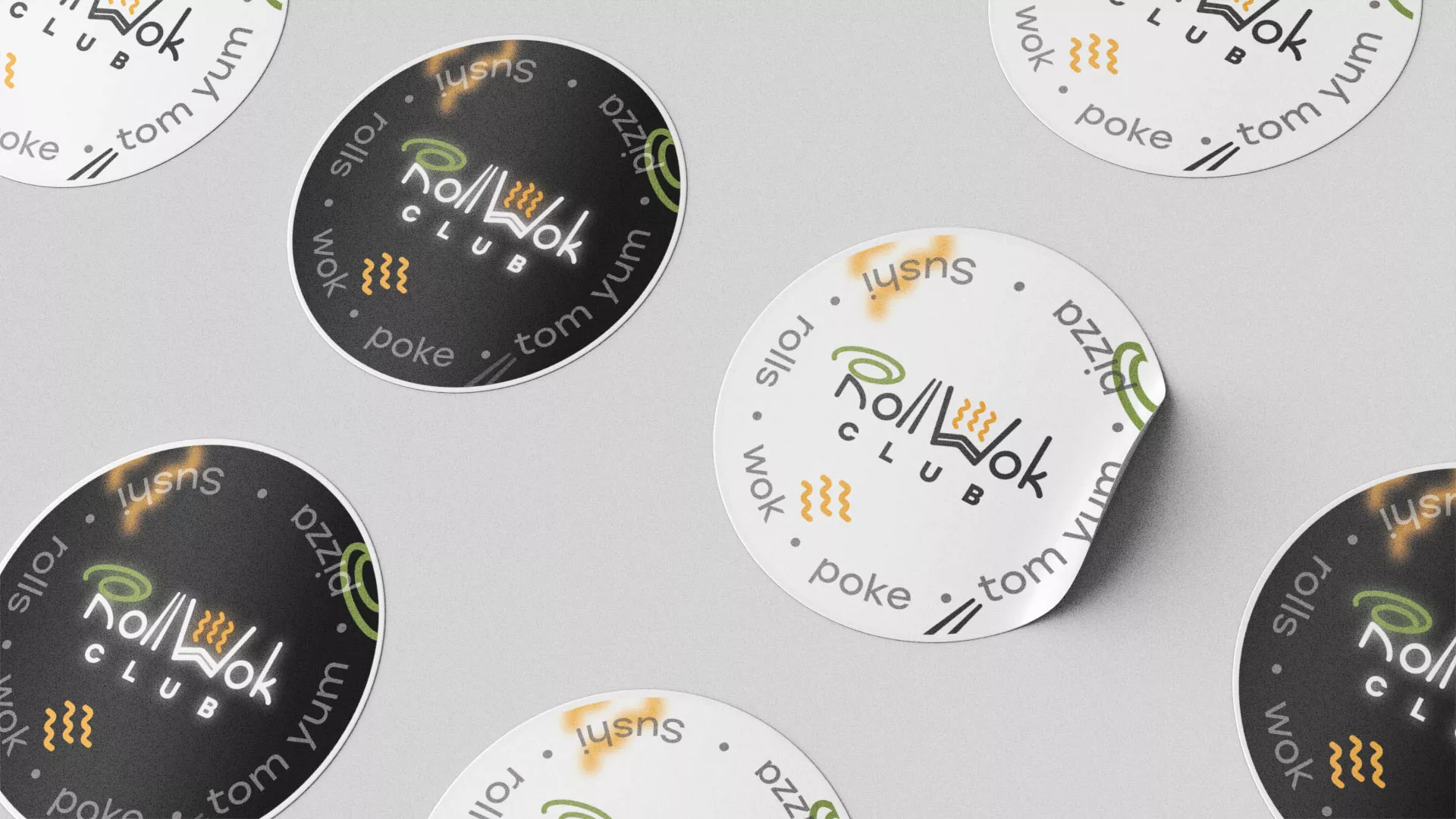 Разработка дизайна наклеек для суши-бара «Roll Wok Club» в Саратове